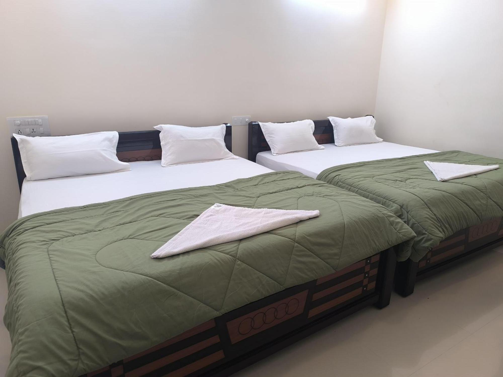Hotel Vishnu Grand Tirupati Exterior photo